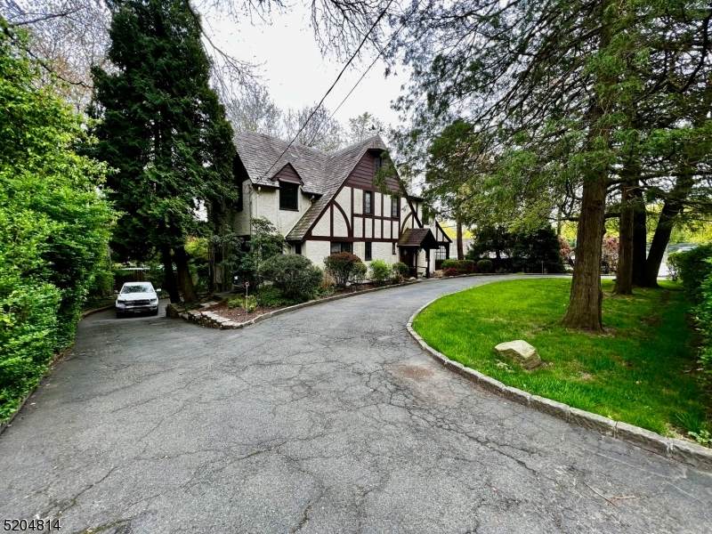 12 Hobart Gap Rd - Photo 1