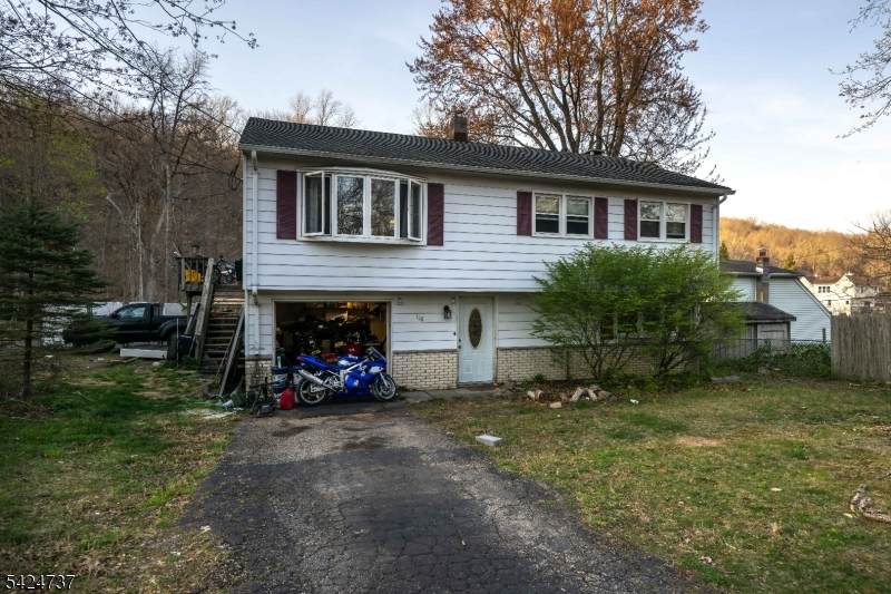 168 Art St - Photo 1