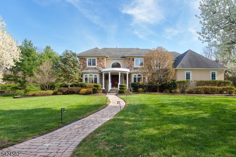 33 Saddlewood Ct - Photo 1