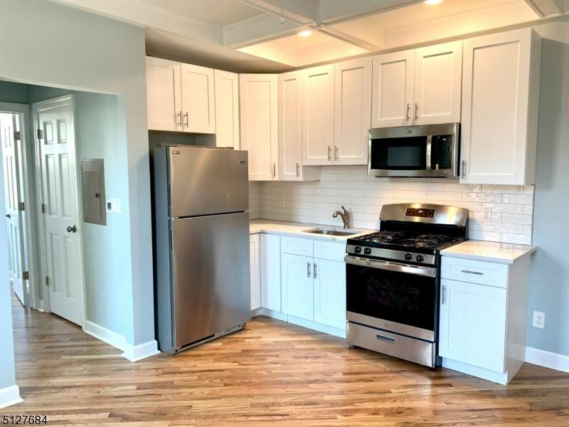 61 Washington St Apt 3 - Photo 1
