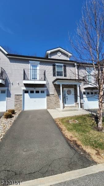 4 Joseph Dr - Photo 1