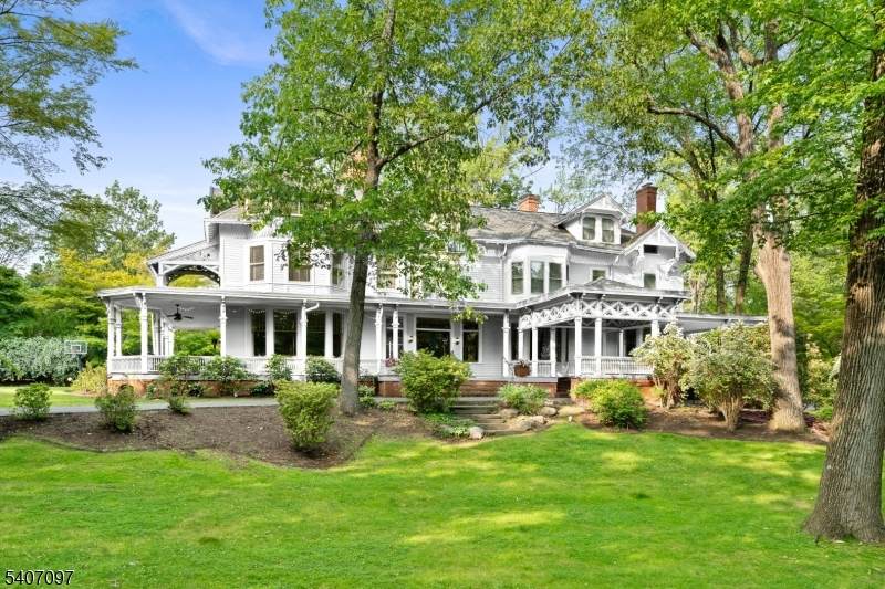 40 Highland Ave - Photo 1