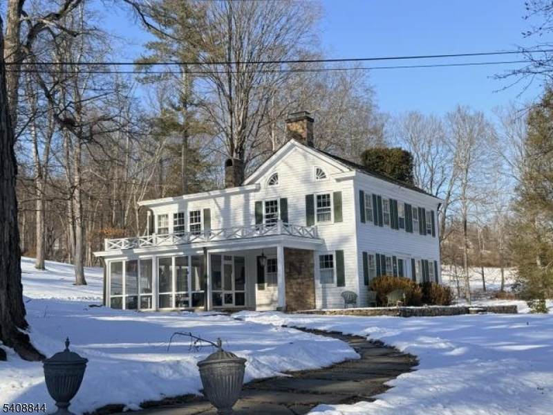 121 Mosle Rd - Photo 1
