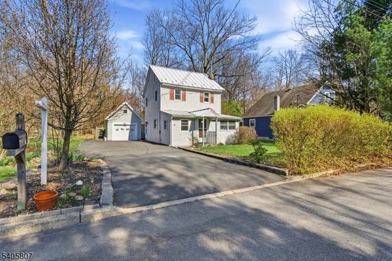 15 Parker Rd - Photo 1