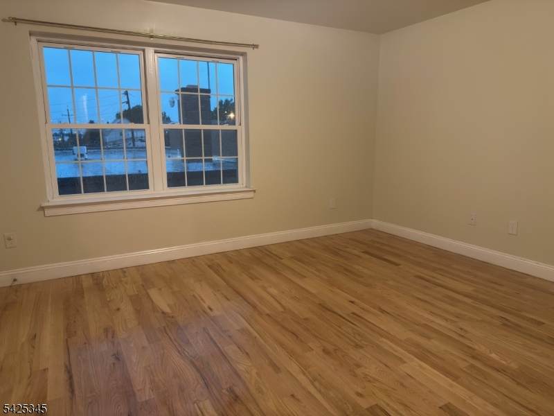146 Marshall St - Photo 1