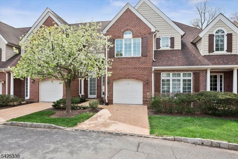 28 Schmidt Circle - Photo 1