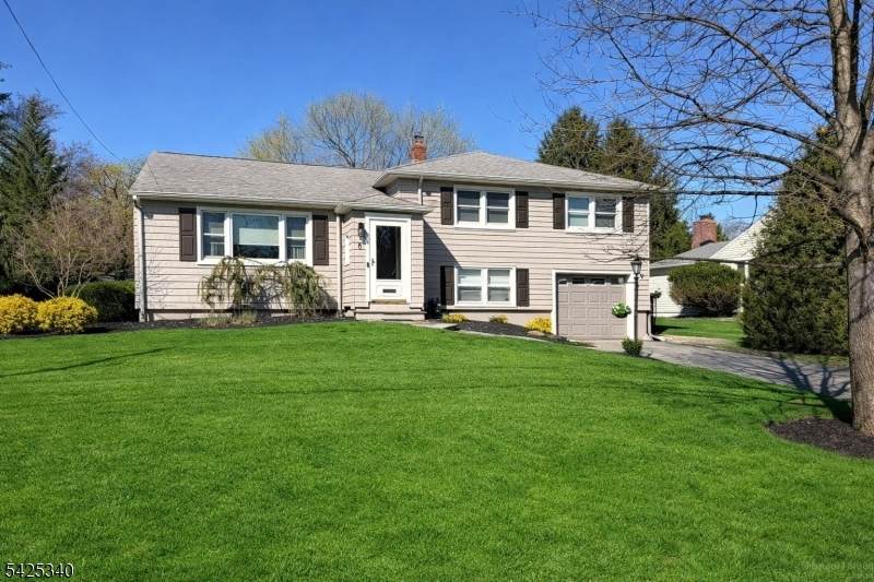 8 Alcott Dr - Photo 1