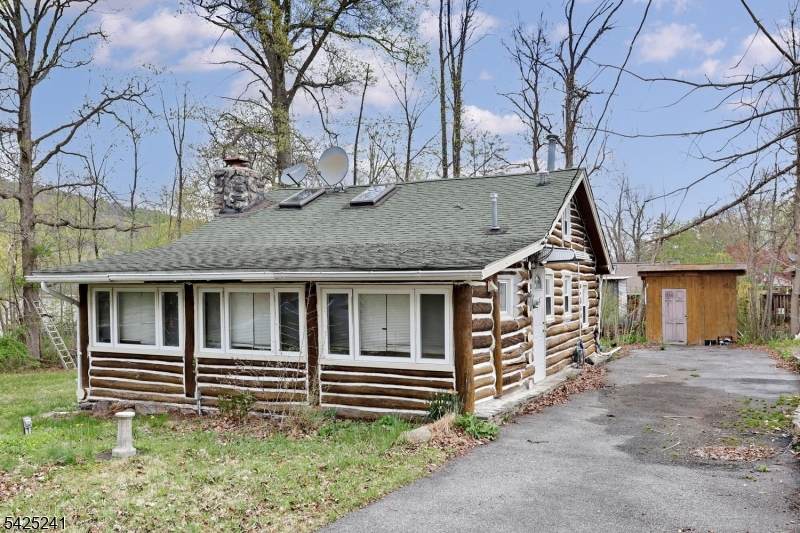 10 Echo Ln - Photo 1