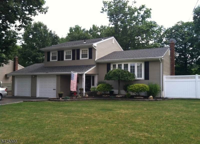 802 Riverbend Dr - Photo 1