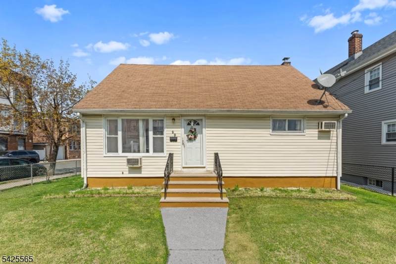 60 Hammond Ave - Photo 1