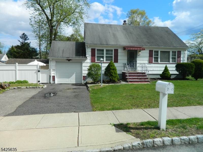 20 Saint Charles Ave - Photo 1