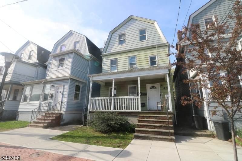 40 Mitchell St - Photo 1