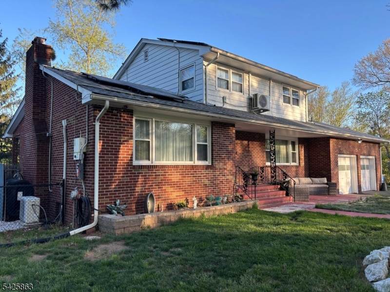 225 Sunnymead Rd - Photo 1
