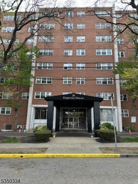 39 E 39Th St - Photo 1