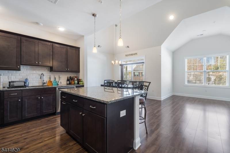 104 Autumn Ct - Photo 1