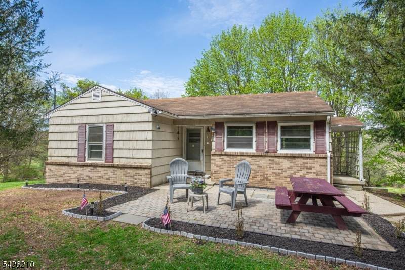 211 Clove Rd - Photo 1