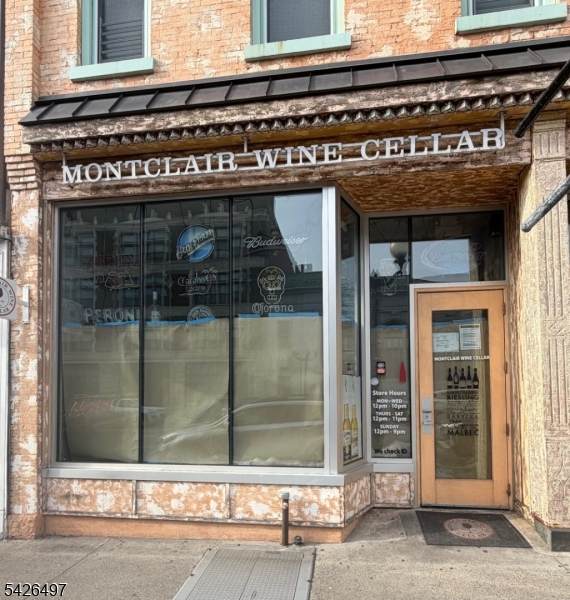 440 Bloomfield Ave - Photo 1