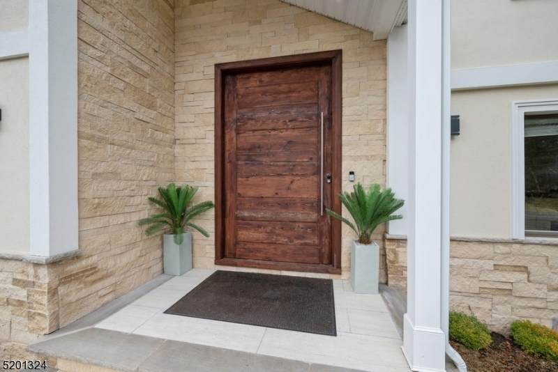 https://bt-photos.global.ssl.fastly.net/gsmls/orig_boomver_1_4022757-2.jpg