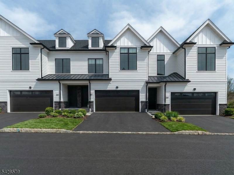 27 Feldman Court - Photo 1