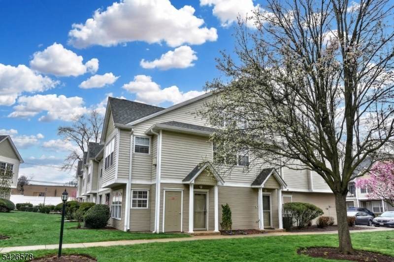 11 Collura Ln - Photo 1