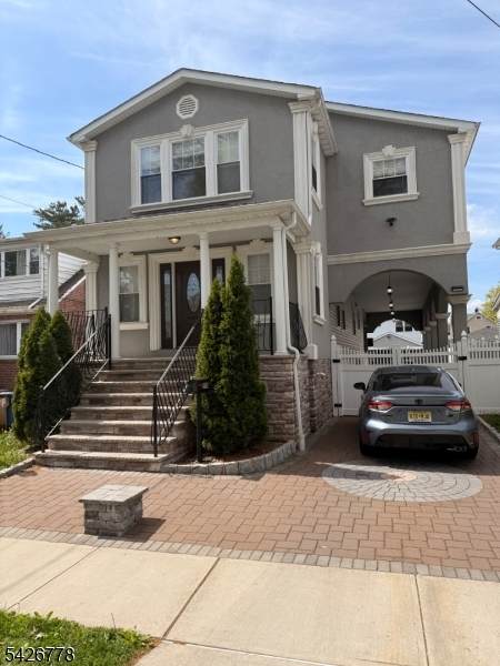 555 Hussa St - Photo 1