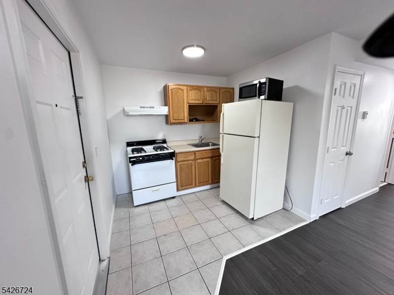 23 Highland St - Photo 1