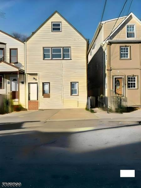 288 Sherman St - Photo 1