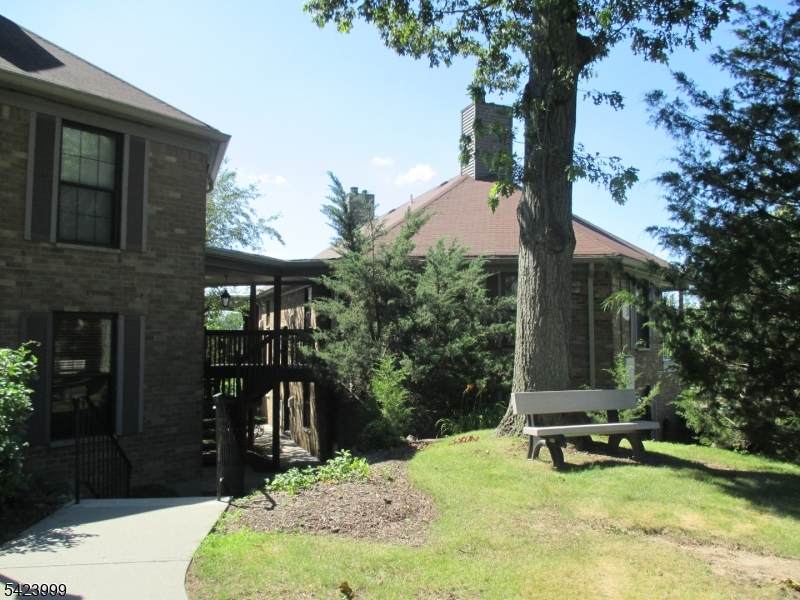 181 Long   Hill  11-14 - Photo 1
