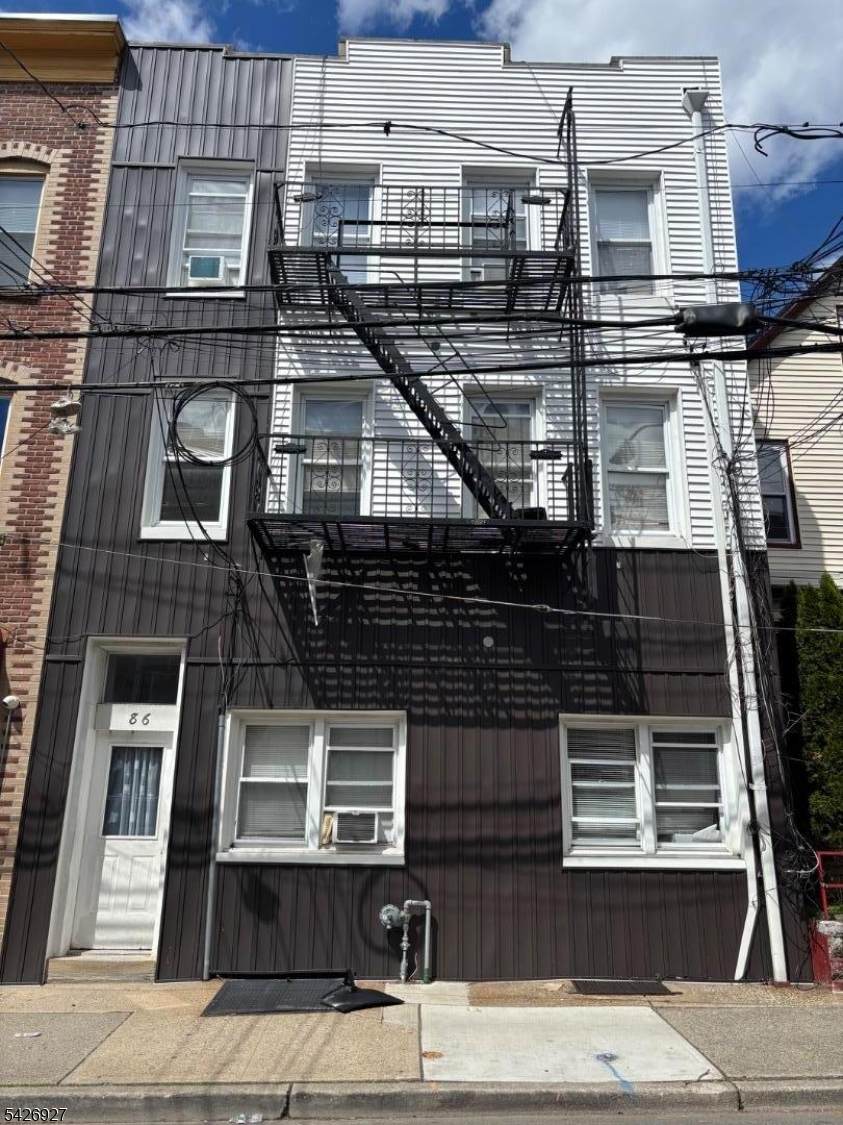 86 Center St - Photo 1
