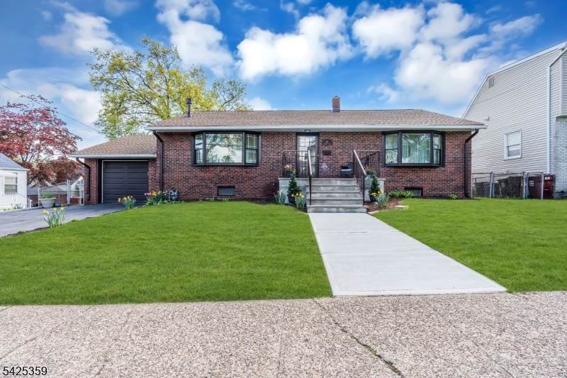 25 Columbia Ave - Photo 1