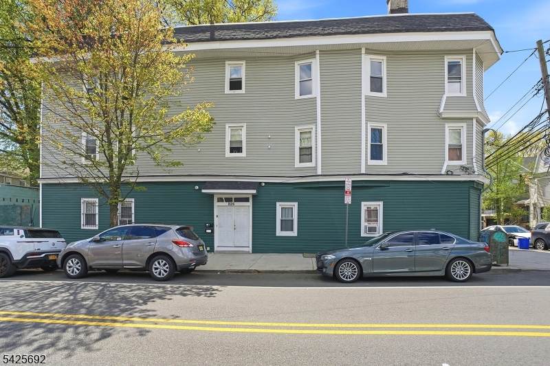 826 S 15Th St - Photo 1