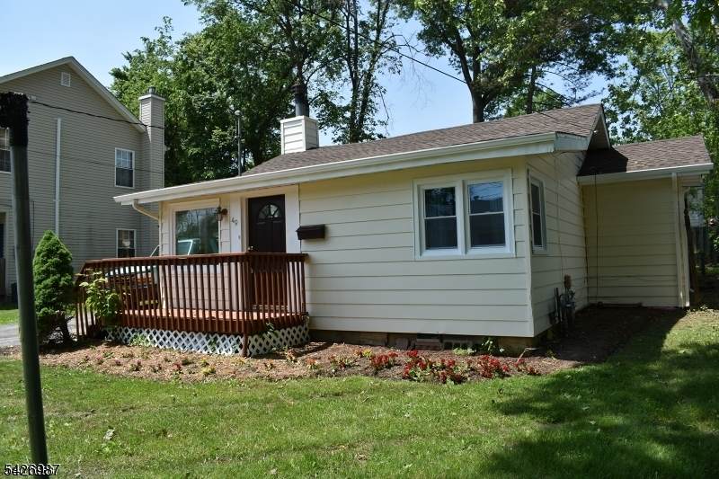 49 Mohawk Ave - Photo 1