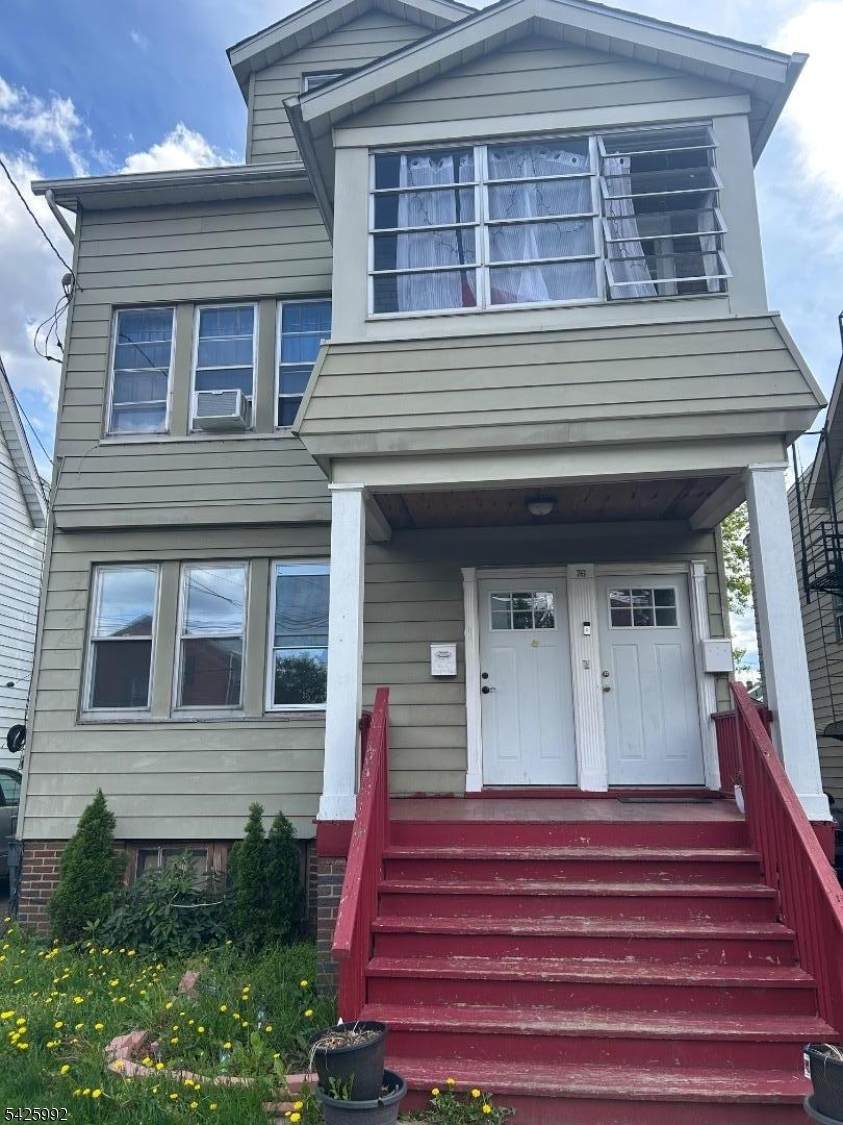 74 Sanford Pl - Photo 1
