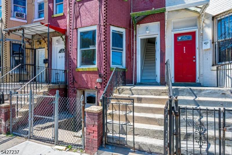 520 E Jersey St - Photo 1