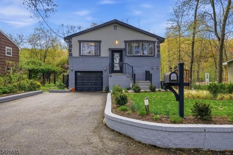 6 Whitten Place - Photo 1