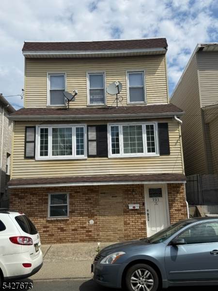 721 Mcgillvray Pl - Photo 1