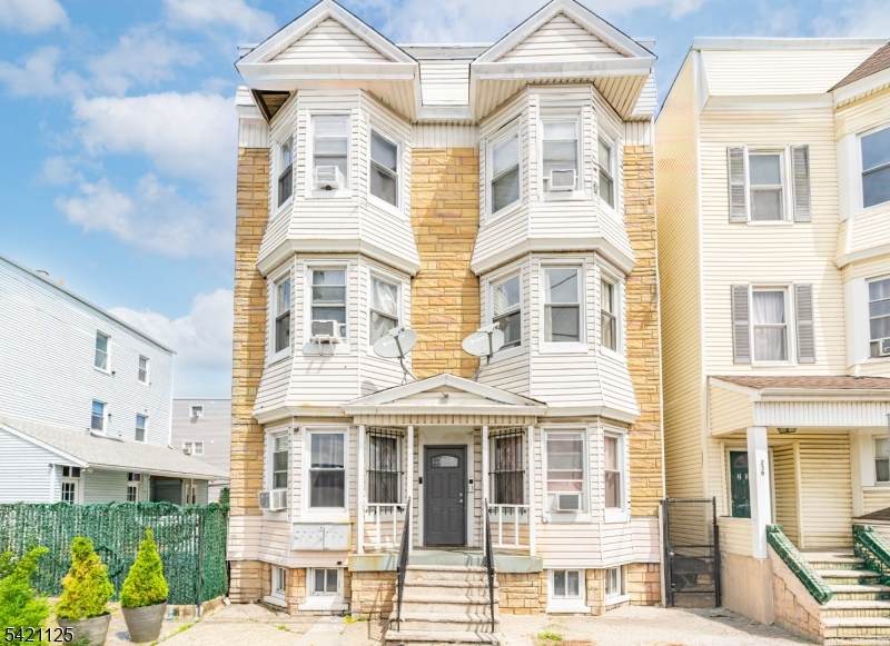 237 Astor St - Photo 1