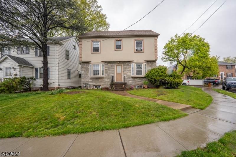 1157 Edgewood Pkwy - Photo 1