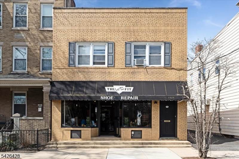 95 Main St - Photo 1