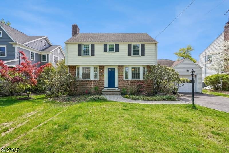 636 Rahway Ave - Photo 1