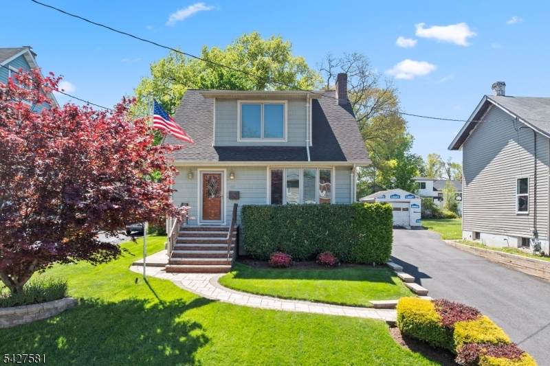 431 Locust Ave - Photo 1