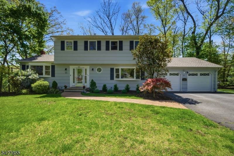 21 Robin Hood Rd - Photo 1