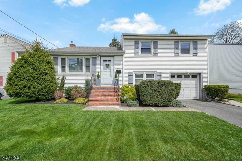 1217 Coolidge Ave - Photo 1