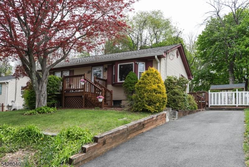 27 E Shore Trl - Photo 1