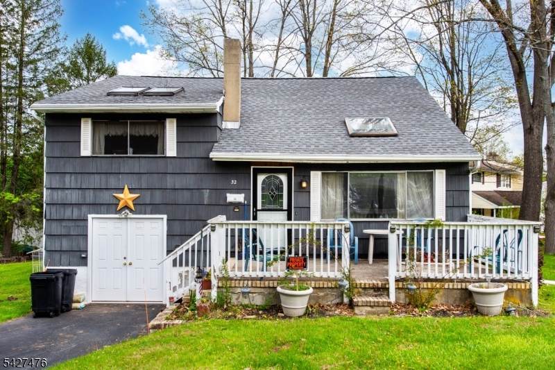 32 Madison Dr - Photo 1