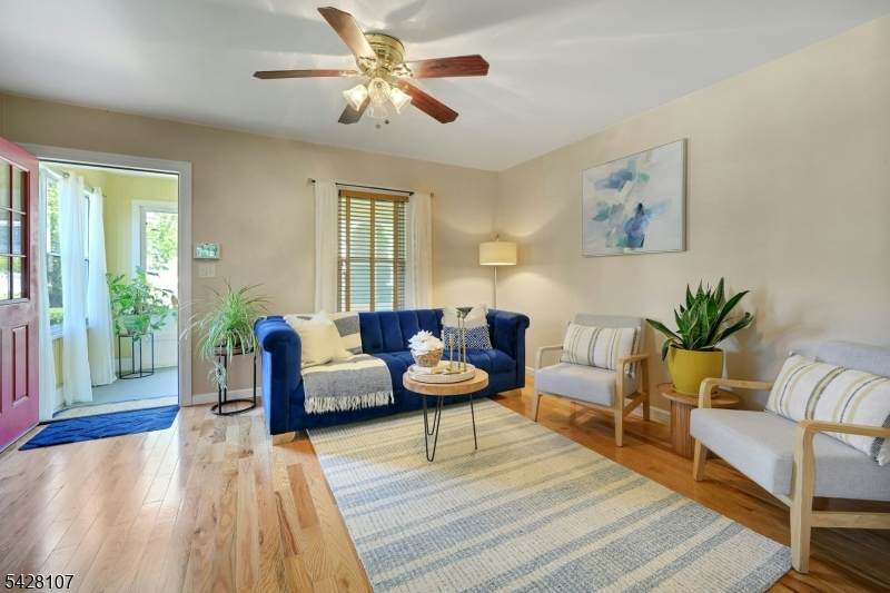 30 Virginia Ave - Photo 1