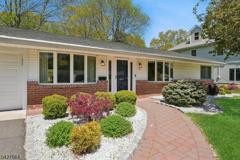 17 Tyndall Road - Photo 1
