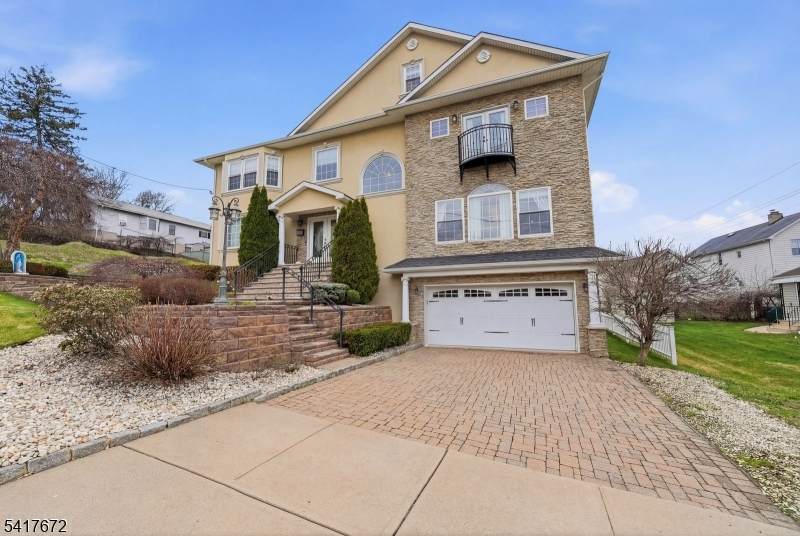 138 Spatz Ave - Photo 1