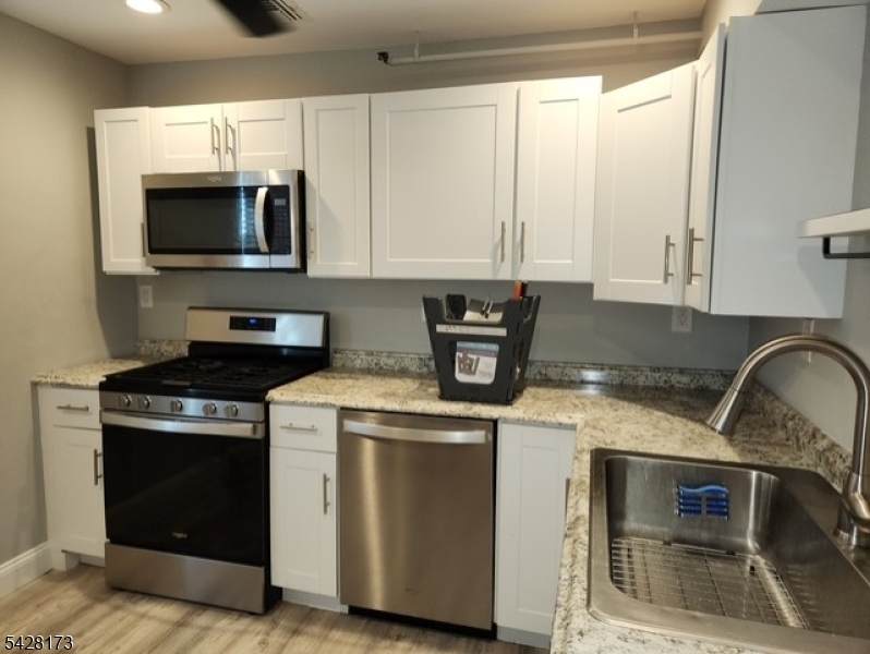 145 W Clinton St - Photo 1