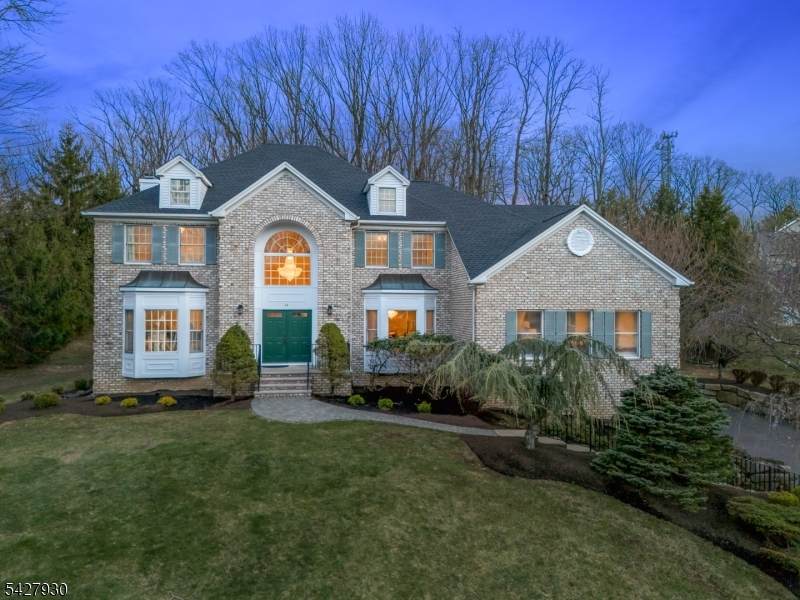34 Arnold Dr - Photo 1